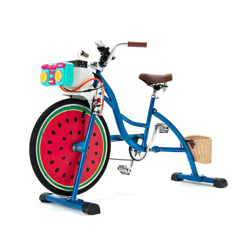 Outdoor Power And Pedal - Blaues Outdoor-Romance-Bubble-Fahrrad mit Menschenbetriebener Pedalantriebstechnik